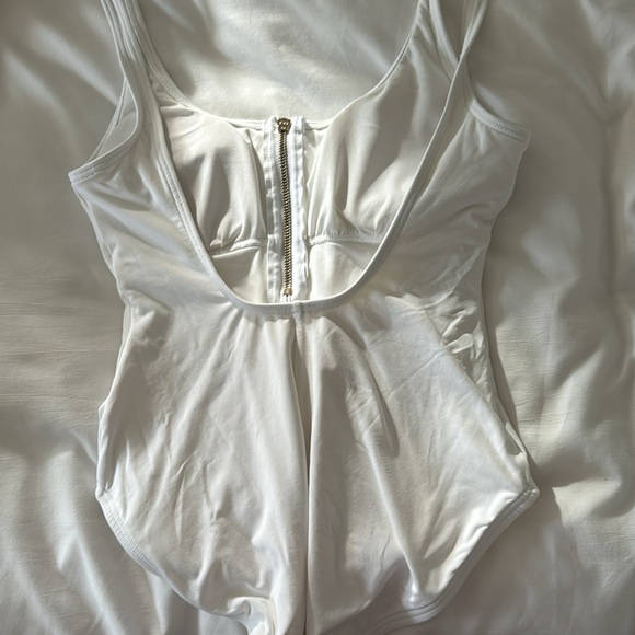 micheal kors one piece swimsuit - Picture 2 of 4